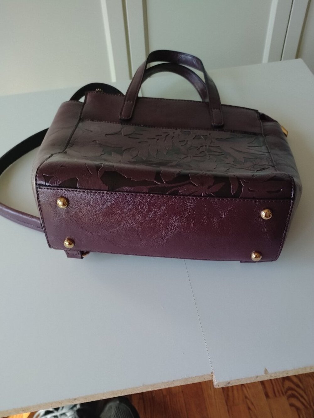 Convertible 3-way handbag/crossbody/backpack Vegan Leather Burgundy Embossed NEW - Picture 6 of 14